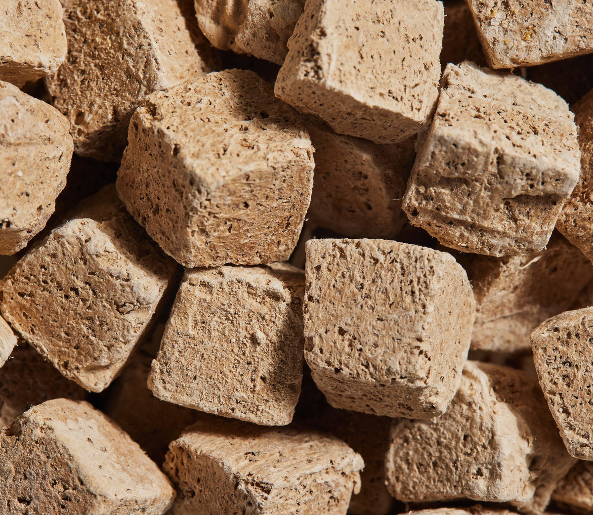 Single-Ingredient Freeze-Dried Beef Liver Dog Treats – Grain-Free Cubes