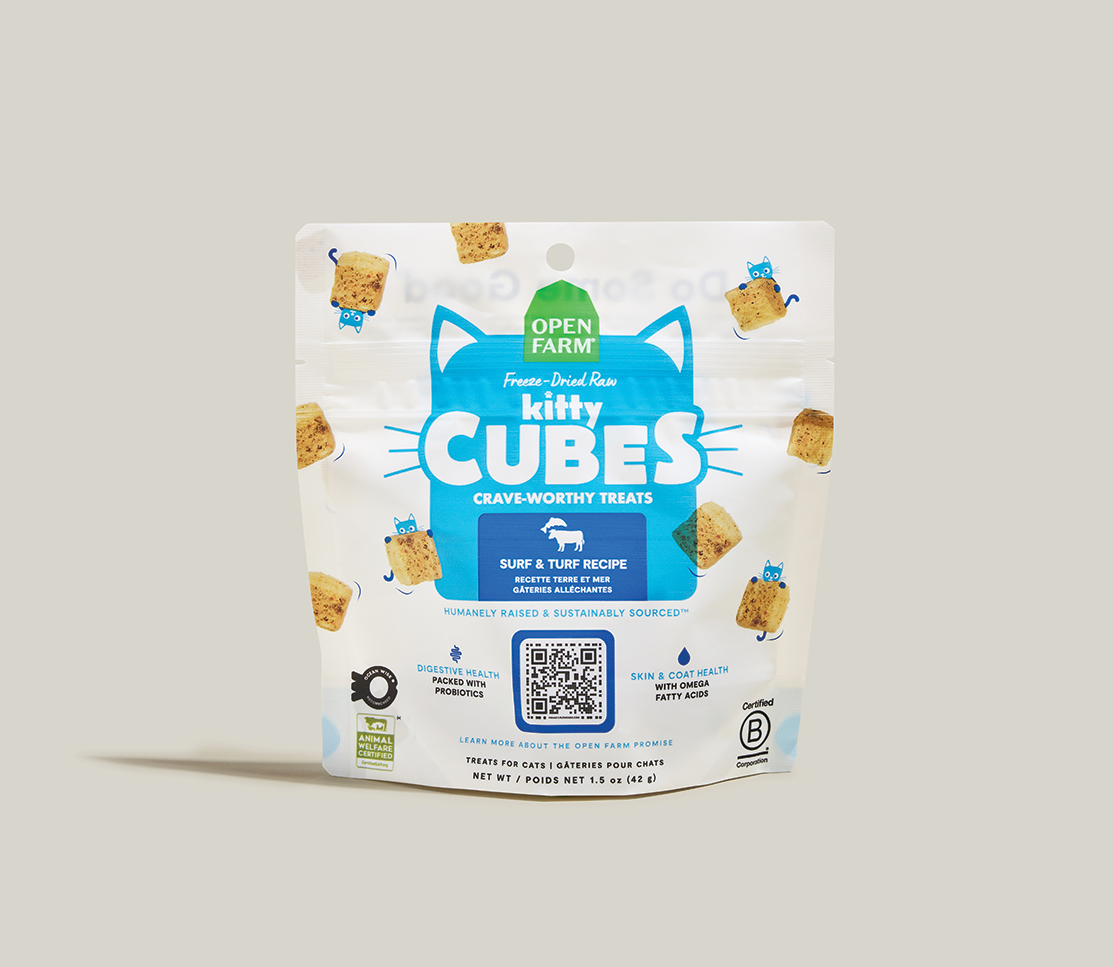 Freeze-Dried Raw Surf & Turf Cat Treat Cubes - Fish & Beef Skin & Coat Bites